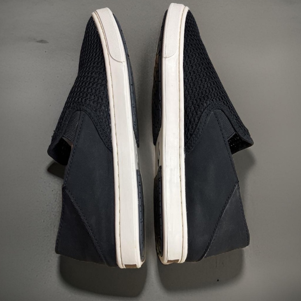 🔥BEAUTIFUL OLUKAI SLIP ONS🔥 - Picture 4 of 7